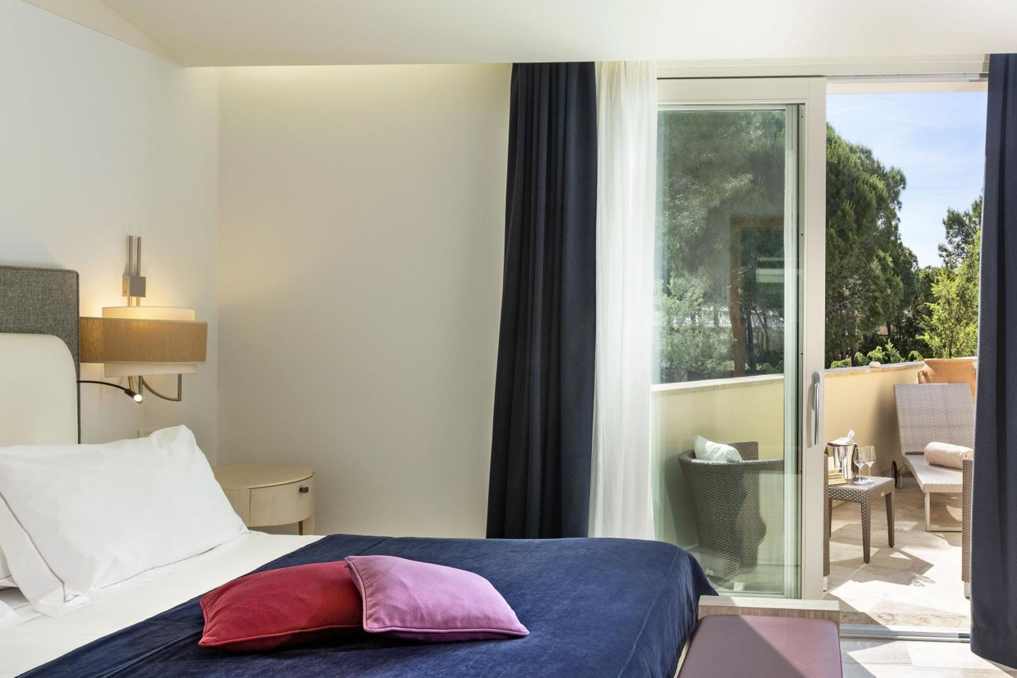 Is Arenas Resort Narbolia Phòng bức ảnh